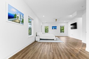 3 bedrooms, desk, iron/ironing board, WiFi - Midtown Modern (Atlanta)
