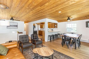 Smart TV - Beautiful Lake Sallie Views, Newly Updated Barbara Beach Lake Home (Detroit Lakes)