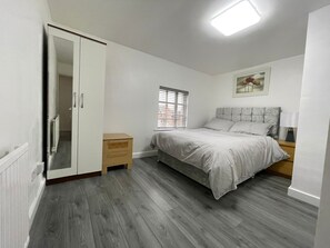 4 Schlafzimmer, WLAN, Bettwäsche