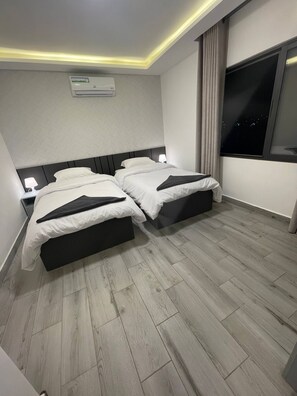 1 habitación, tabla de planchar con plancha y internet 