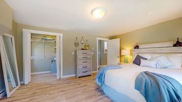 1 bedroom, iron/ironing board, travel crib, free WiFi