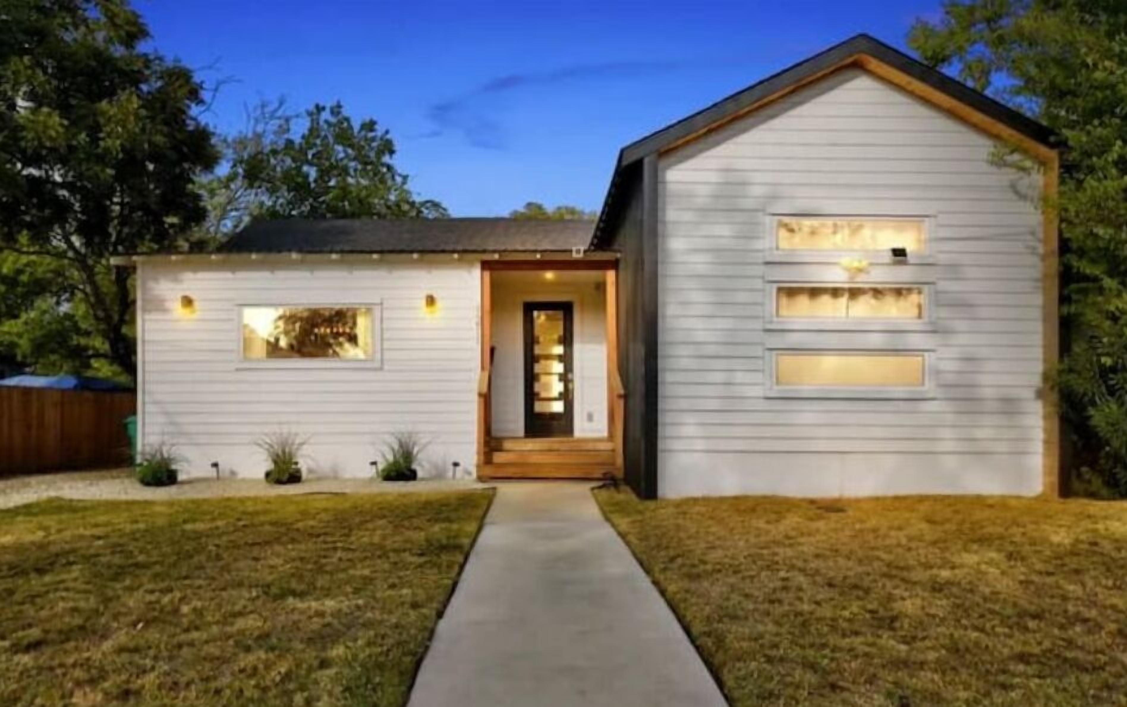 Bookd In Texas Denver Heights - minutes from Frost Bank Center and Downtown SA