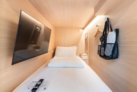 Jyu Capsule Hotel - Image 3