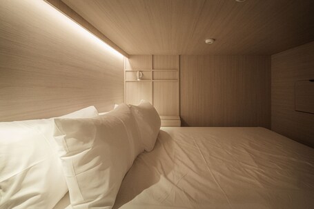 Jyu Capsule Hotel - Image 10