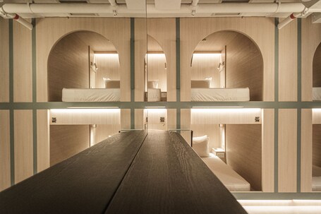 Jyu Capsule Hotel - Image 17