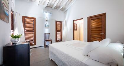Grace Stay - beautiful spacious room in Villa mi Cuna with swimming pool