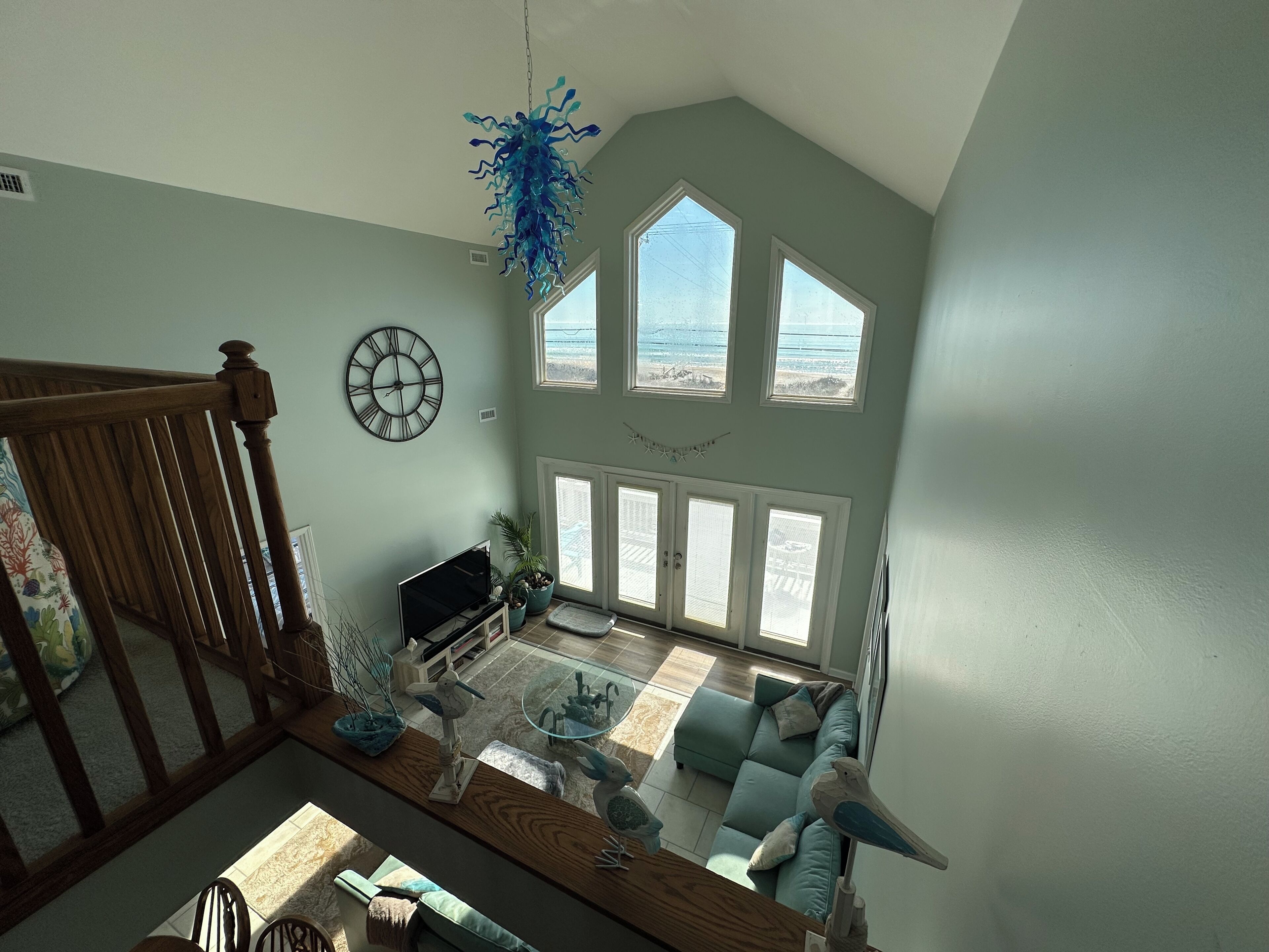 Smart TV, DVD player, ping pong, books