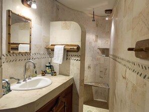 Superior Penthouse, 2 Bedrooms, Terrace, Ocean View | Bathroom - Condominio Sac-Be (Playa del Carmen)