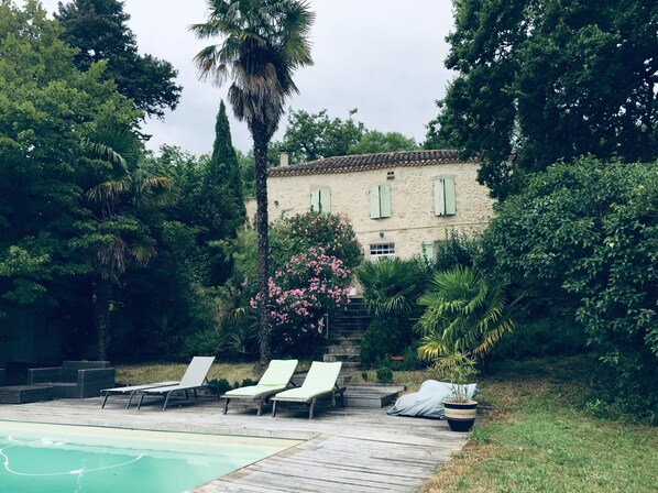 Piscine extérieure, piscine chauffée