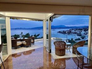 Apartment | Property grounds - Luxurious 2-bed Seaside Apartment in Saronida (Saronikos)