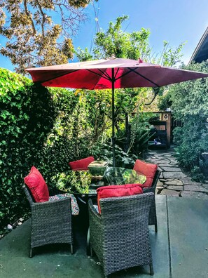 Mama Dux - A Sumptuous Urban Sanctuary | Terrasse/patio