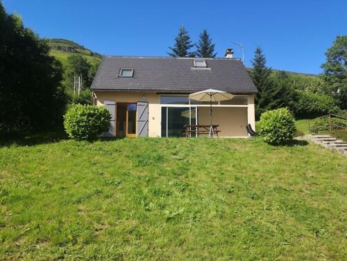 Gîte Chaleureux Avec Cheminée au Pied du Puy Mary