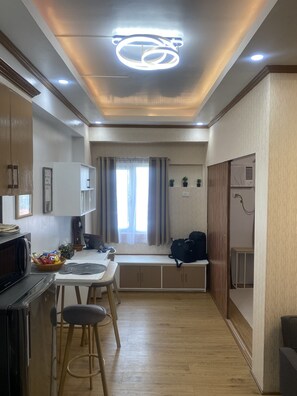 Fridge, microwave, stovetop, electric kettle