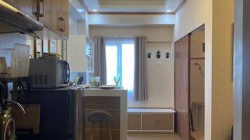 Fridge, microwave, stovetop, electric kettle