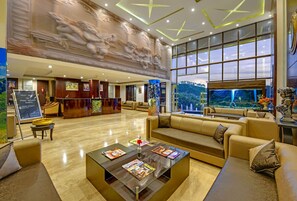 Lobby sitting area - Excel Hotels and Resorts Bhimtal (Nainital)