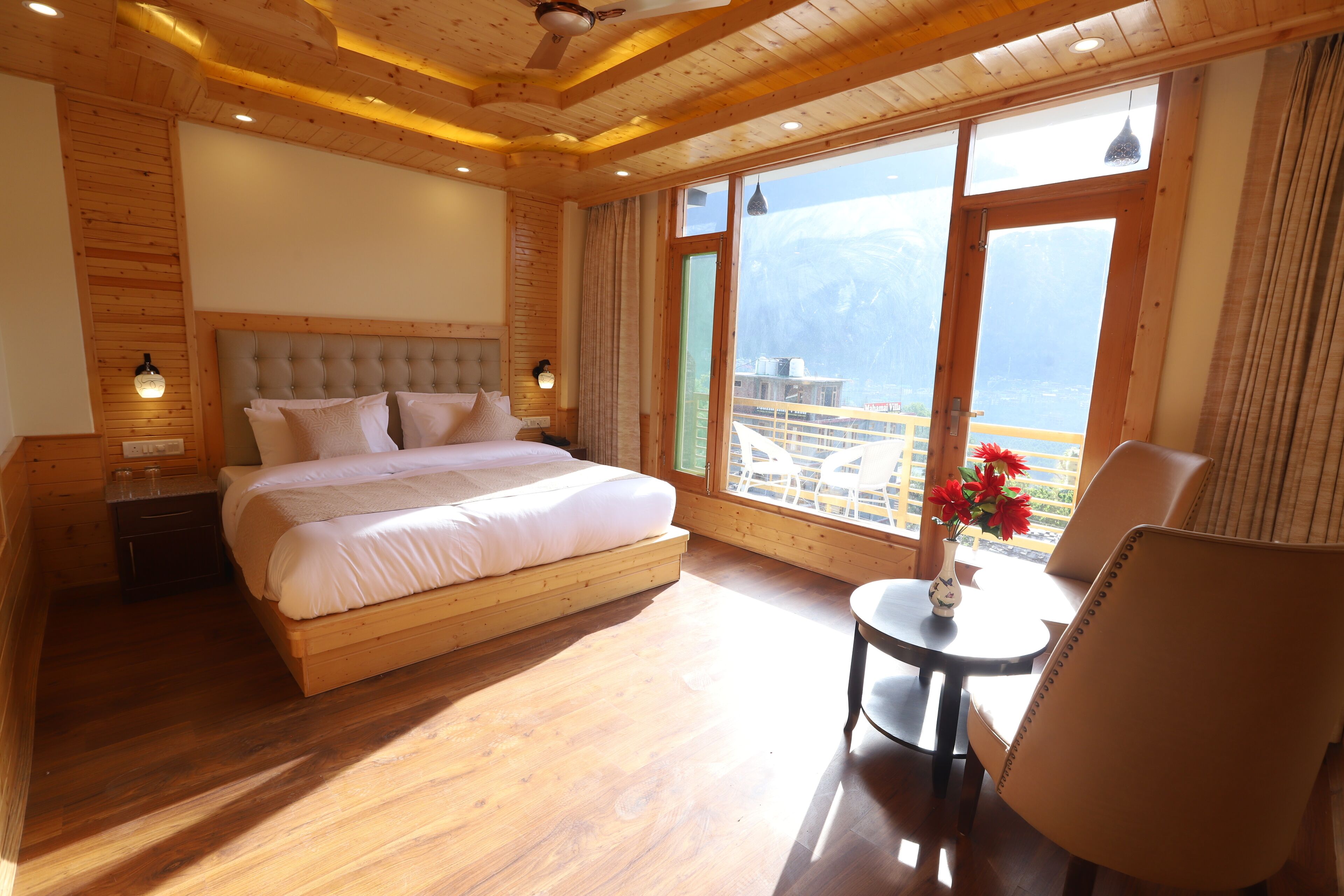 Premium Double Room, 1 Queen Bed, Valley View, Mountainside | Iron/ironing board, free WiFi, bed sheets