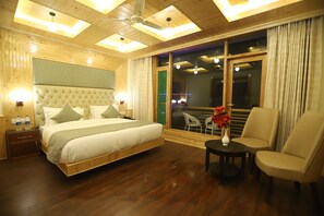 Kamar Double Premium, 1 Tempat Tidur Queen, pemandangan lembah, tepi gunung | Setrika/meja setrika, Wi-Fi gratis, dan seprai linen