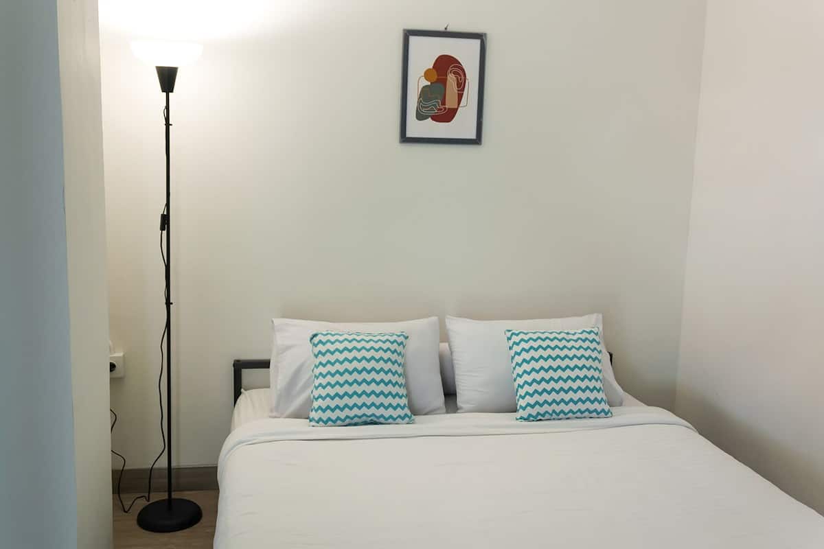Suíte luxo | 1 quarto, escrivaninha, Wi-Fi de cortesia, roupa de cama