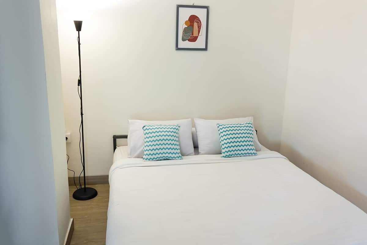 Suíte superior | 1 quarto, escrivaninha, Wi-Fi de cortesia, roupa de cama