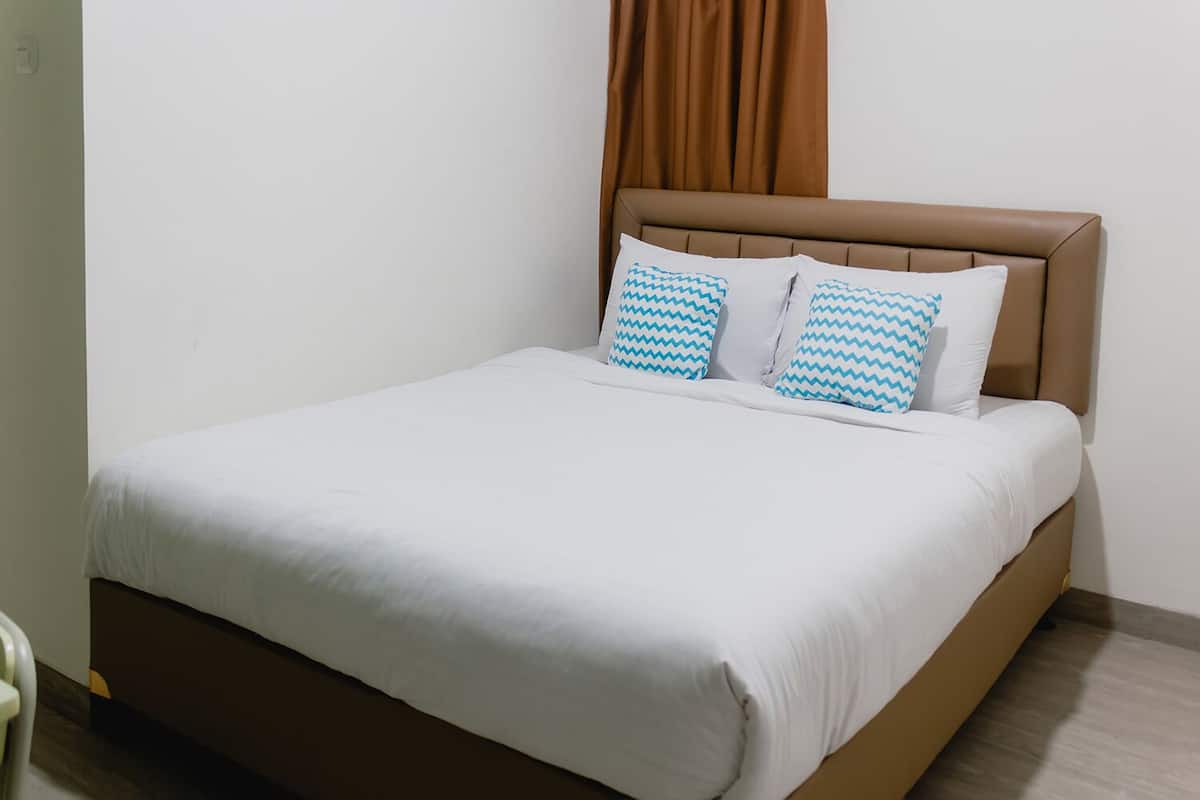 Quarto casal superior | 1 quarto, escrivaninha, Wi-Fi de cortesia, roupa de cama