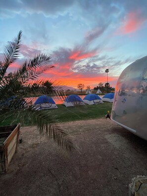 Tienda de campaña clásica | Área de sala de estar