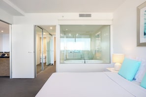 2 chambres, bureau, fer et planche à repasser, Wi-Fi gratuit