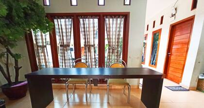 OYO 2912 Graha Minda Syariah