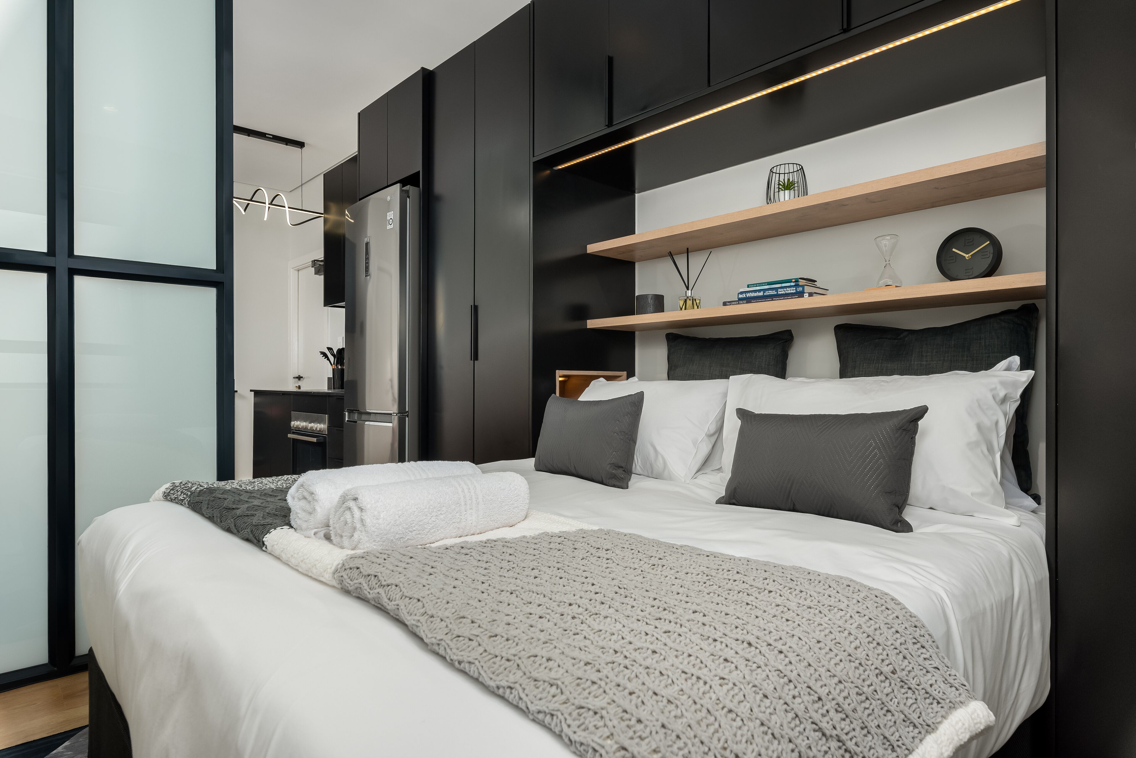 高档床上用品、笔记本电脑工作区、熨斗/熨衣板、免费 WiFi