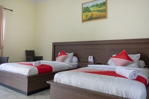 Bed sheets - OYO 3115 Branti Raya Guest House Syariah (Natar)