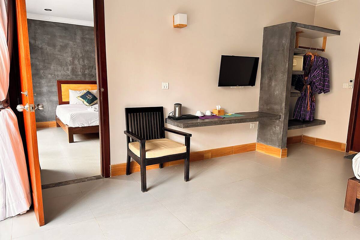 Deluxe Family Connecting Room with Terrace | Premium bedding, pillowtop beds, desk, WiFi (free)
