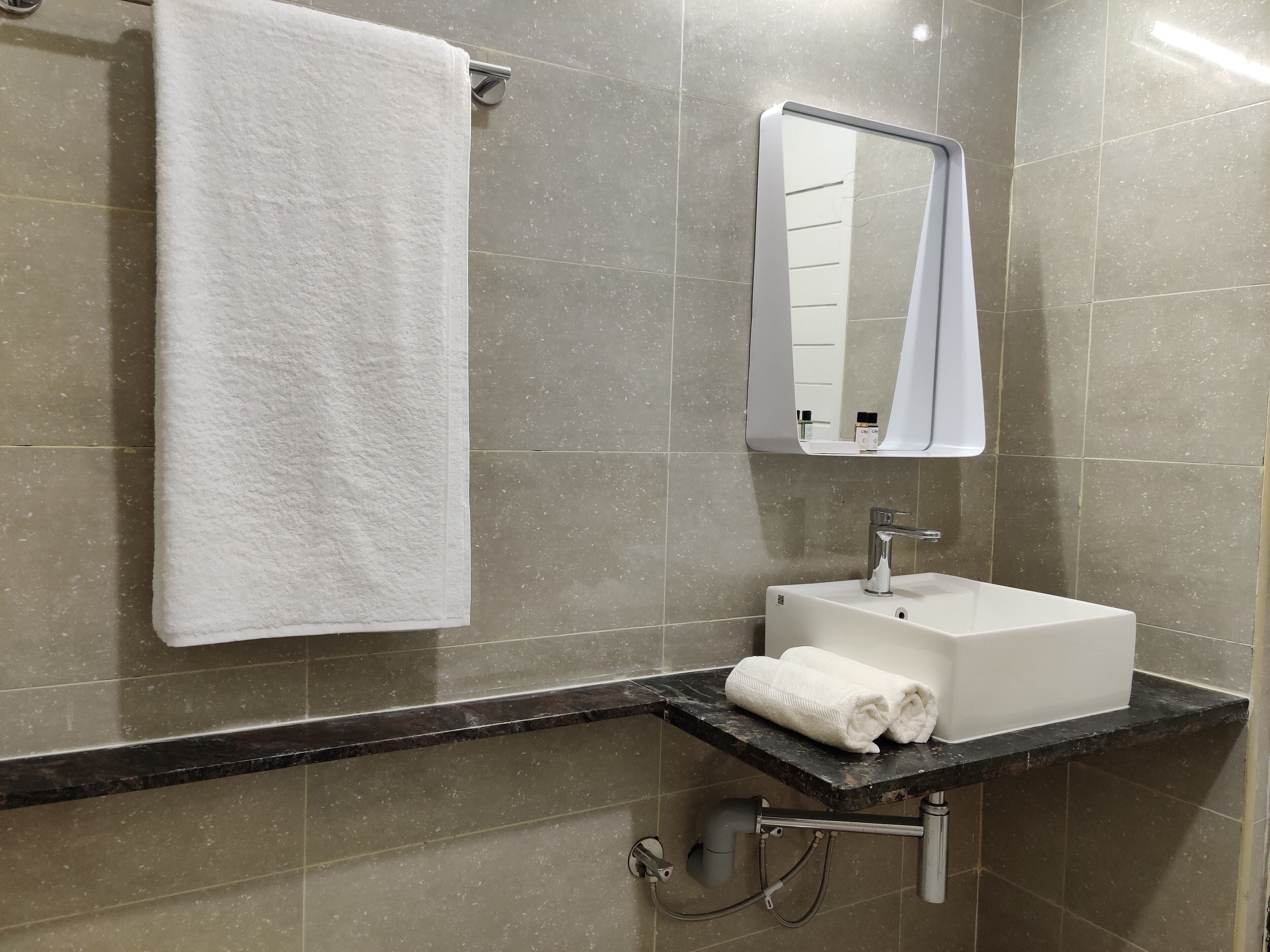 Executive Double Room | Bathroom | Bidet, towels
