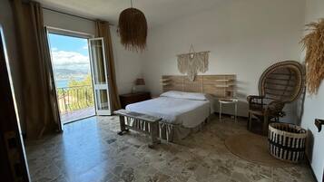 2 Schlafzimmer, Schreibtisch, Reisekinderbett, kostenloses WLAN