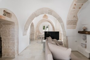 Villa | Living area - Trulli Julia by Wonderful Italy (Martina Franca)