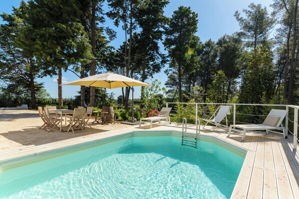 Piscine extérieure (ouverte en saison)