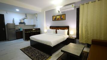 Egyptian cotton sheets, premium bedding, desk, laptop workspace