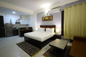 Egyptian cotton sheets, premium bedding, desk, laptop workspace