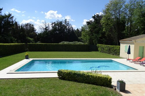 Villa "La Verdoulento" au Calme et à L'abri des Regards Avec Piscine 6mx12m