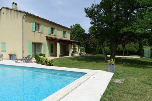 Villa "La Verdoulento" au Calme et à L'abri des Regards Avec Piscine 6mx12m