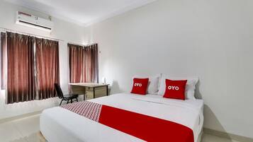 Standard Double Room | Desk, laptop workspace, free WiFi, bed sheets