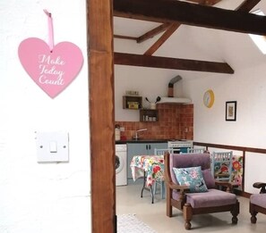 Interior - Killarney Saoirse Cottage Sleeps 2 & pet friendly. (Killarney)