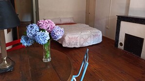 2 多间卧室、WiFi、床单
