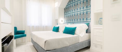 Habitación doble superior | Ropa de cama de alta calidad y minibar
