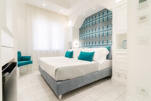 高級雙人房 | 高級寢具、迷你吧、房內夾萬、書桌