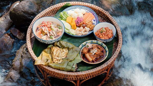 Food and drink - Visama Explorer Nan (Bo Kluea)