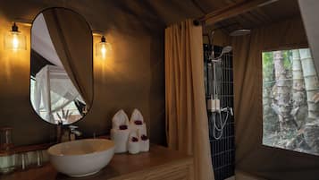 Asciugacapelli, pantofole