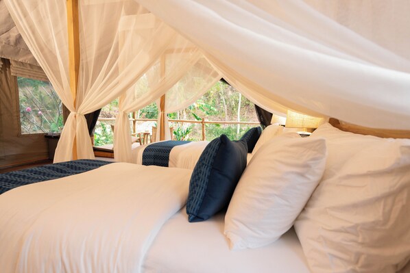 Tent, 1 Twin Bed, Canal View | Desk