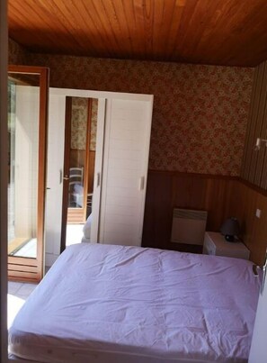 2 camere, culla da viaggio