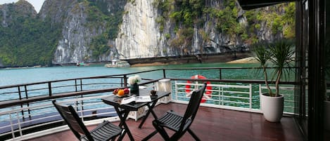 Ropa de cama de alta calidad y minibar