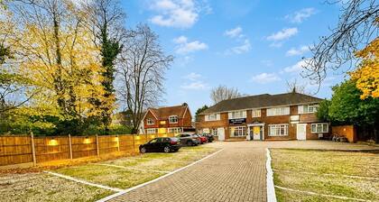 All Seasons Gatwick Guest House