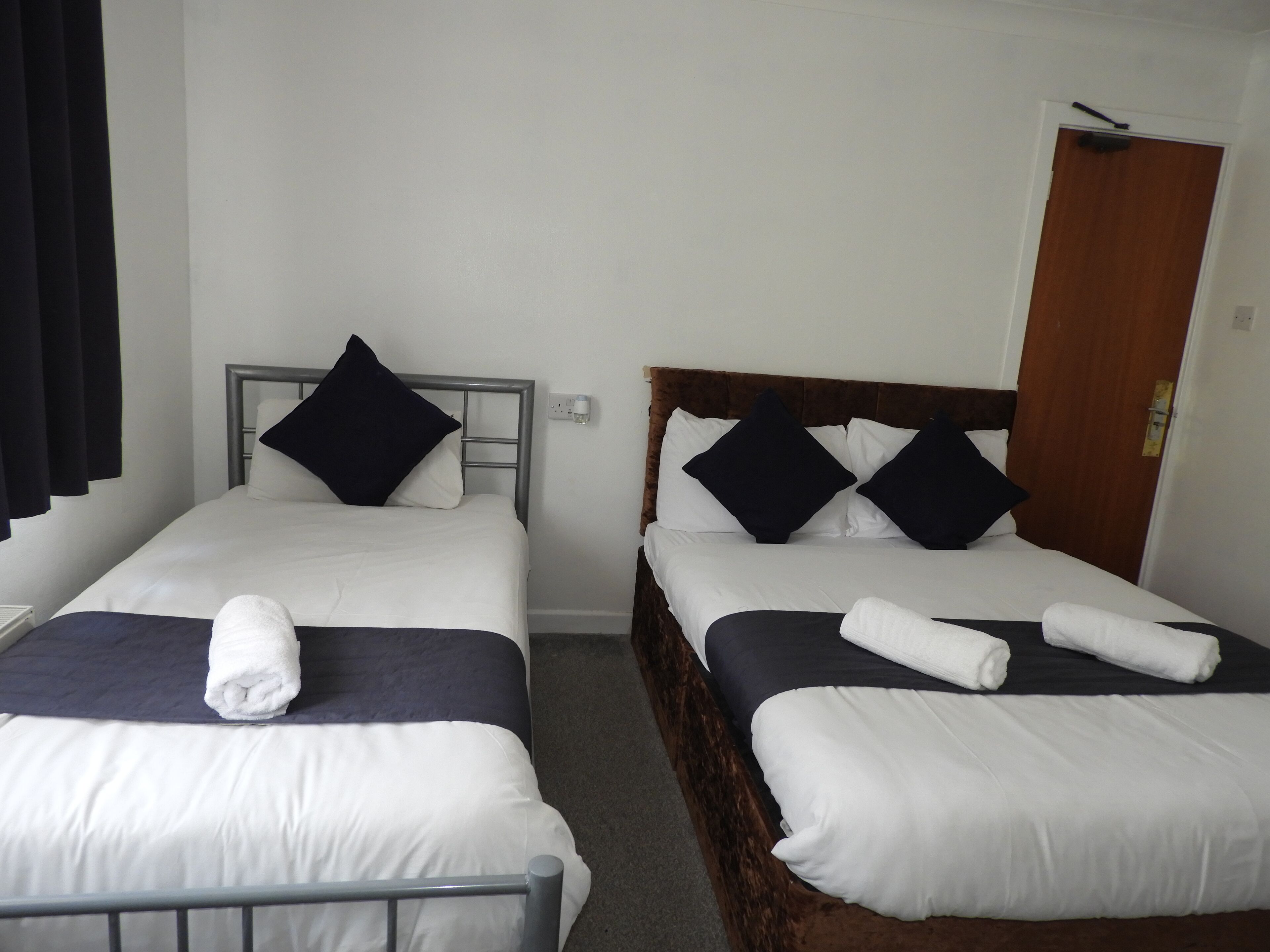 Neljän hengen perhehuone | Silitysrauta/-lauta, ilmainen Wi-Fi